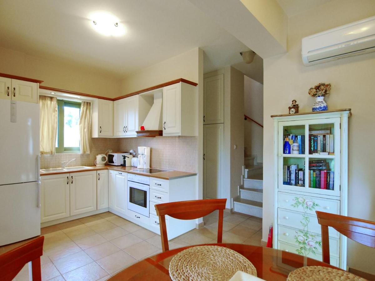 Villa Marianna Lourdata  Buitenkant foto