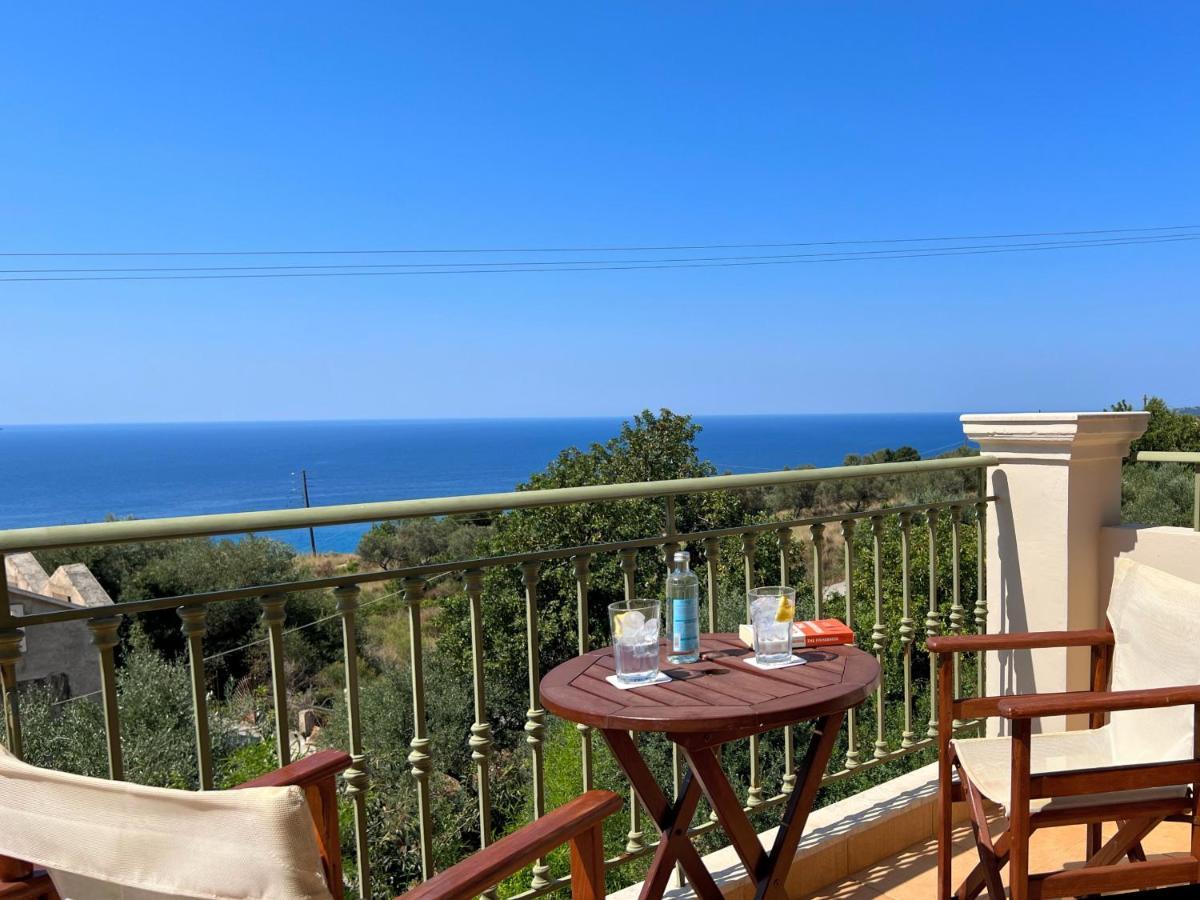 Villa Marianna Lourdata  Buitenkant foto