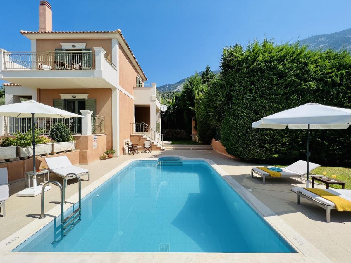 Villa Marianna Lourdata  Buitenkant foto