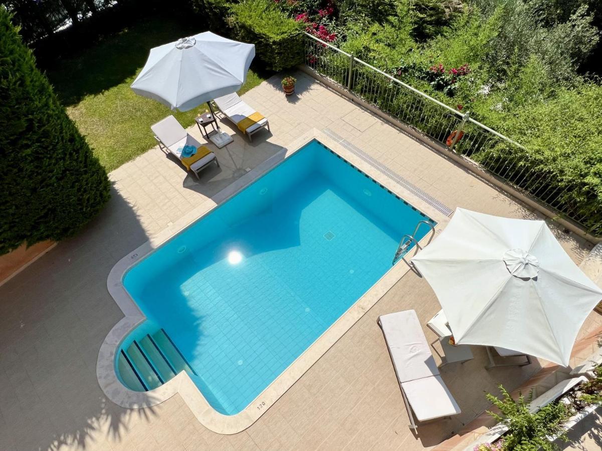 Villa Marianna Lourdata  Buitenkant foto